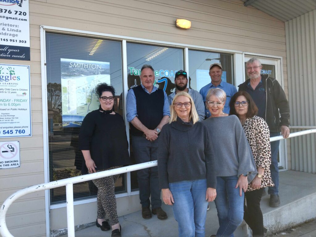 committee_outside